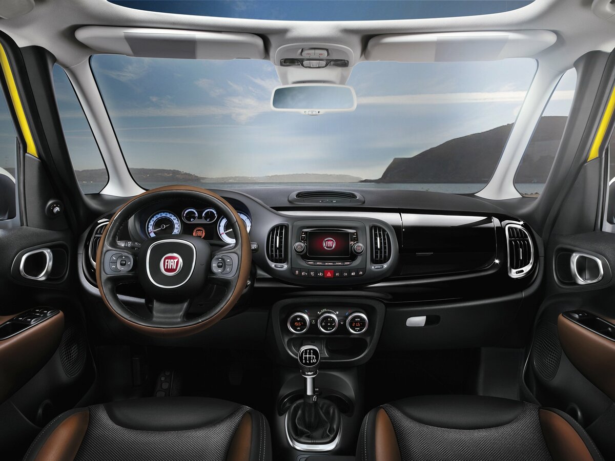 Fiat 500L I Компактвэн Trekking — фото 5