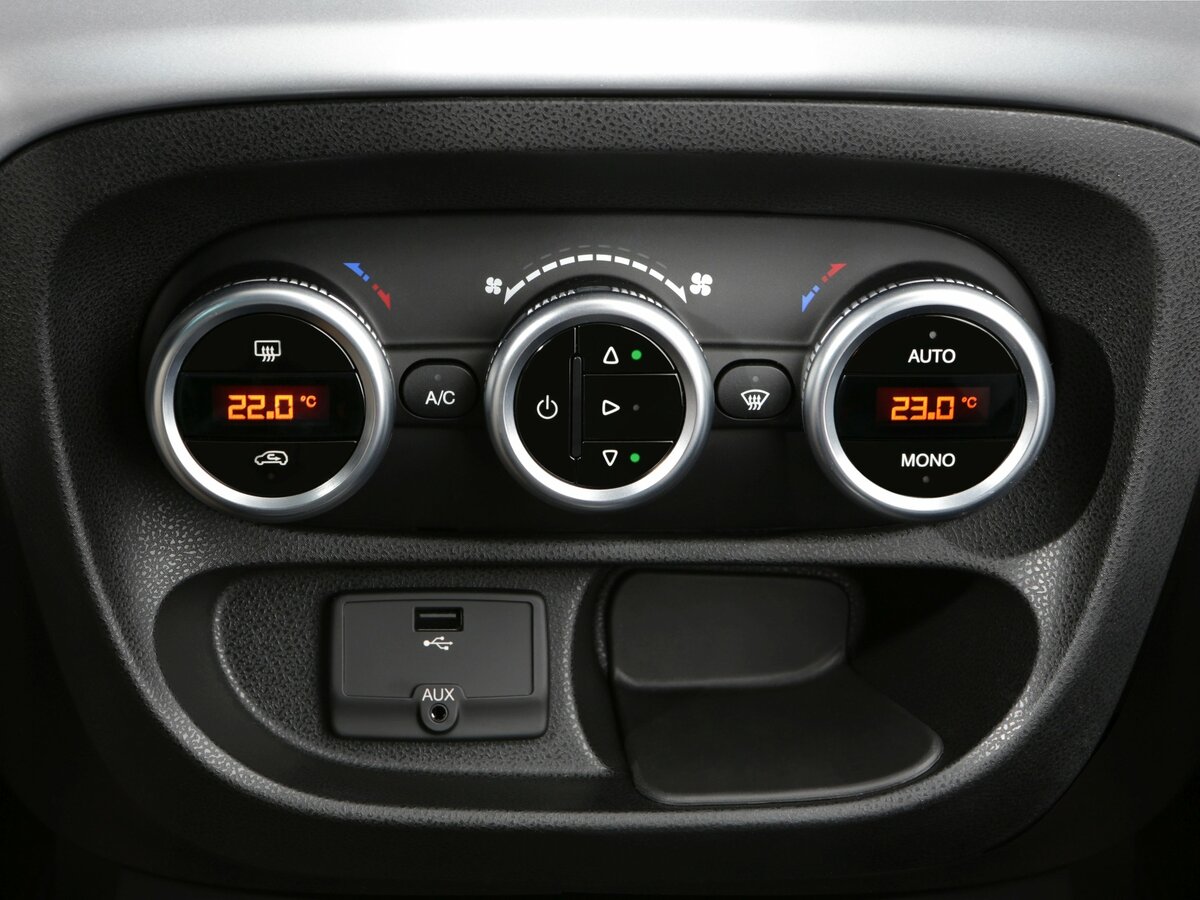 Fiat 500L I Компактвэн Trekking — фото 15