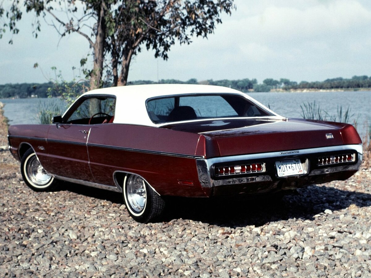 Plymouth Fury V Купе-хардтоп — фото 4