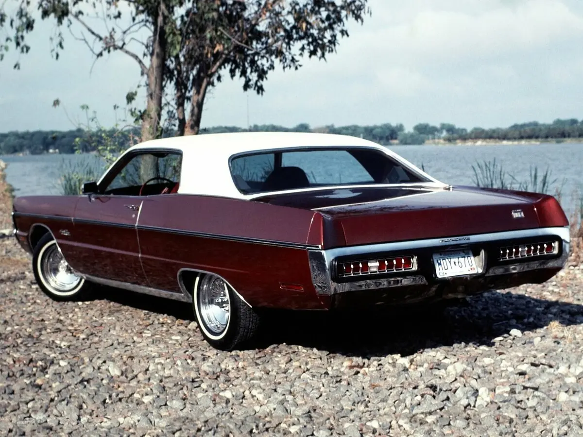 Plymouth Fury V Купе-хардтоп — photo 4