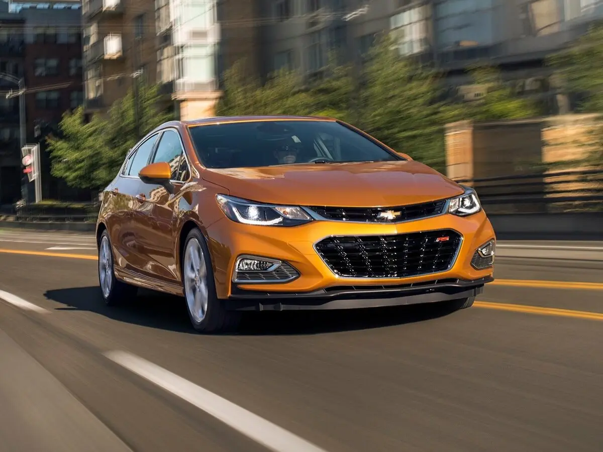 Chevrolet Cruze II Хэтчбек 5 дв. — сүрөт 3