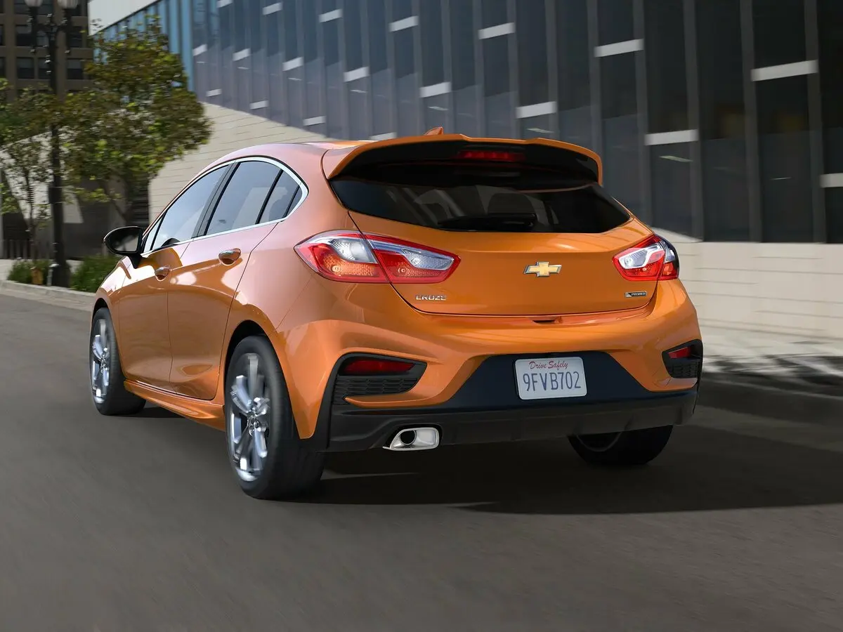 Chevrolet Cruze II Хэтчбек 5 дв. — сүрөт 4