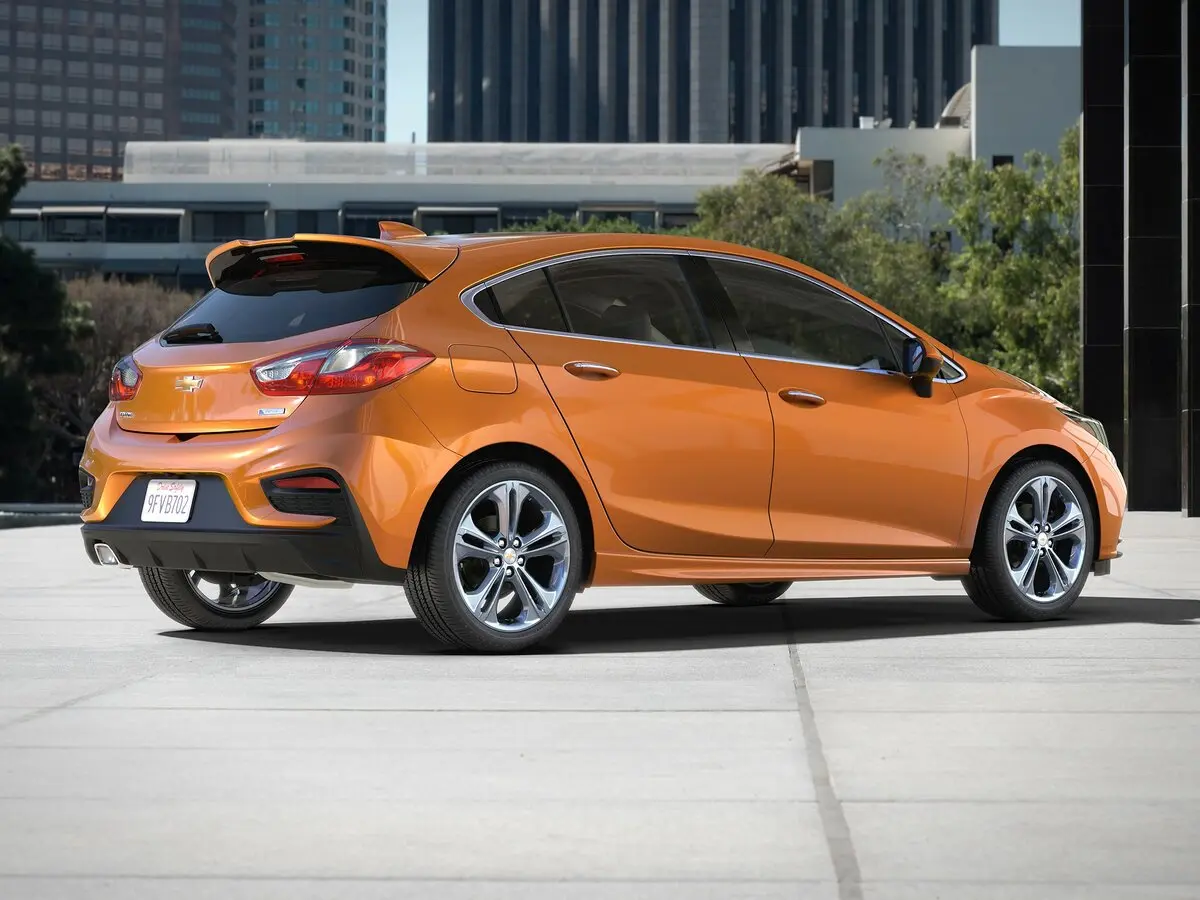 Chevrolet Cruze II Хэтчбек 5 дв. — сүрөт 5