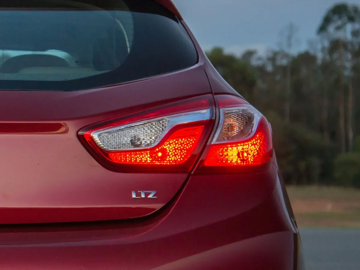 Chevrolet Cruze II Хэтчбек 5 дв. — сүрөт 16
