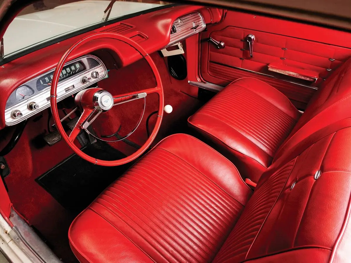 Chevrolet Corvair I Купе — сүрөт 5