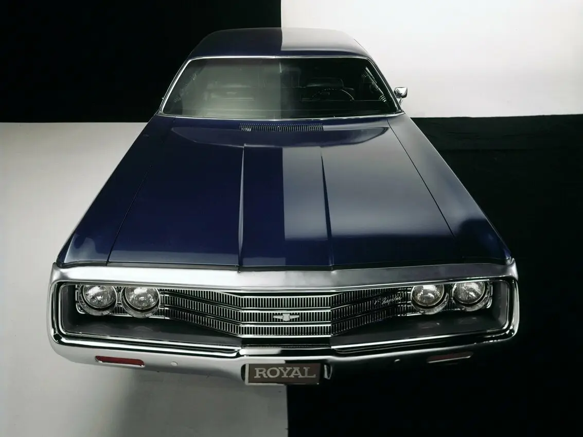 Chrysler Newport V Седан — 照片 2