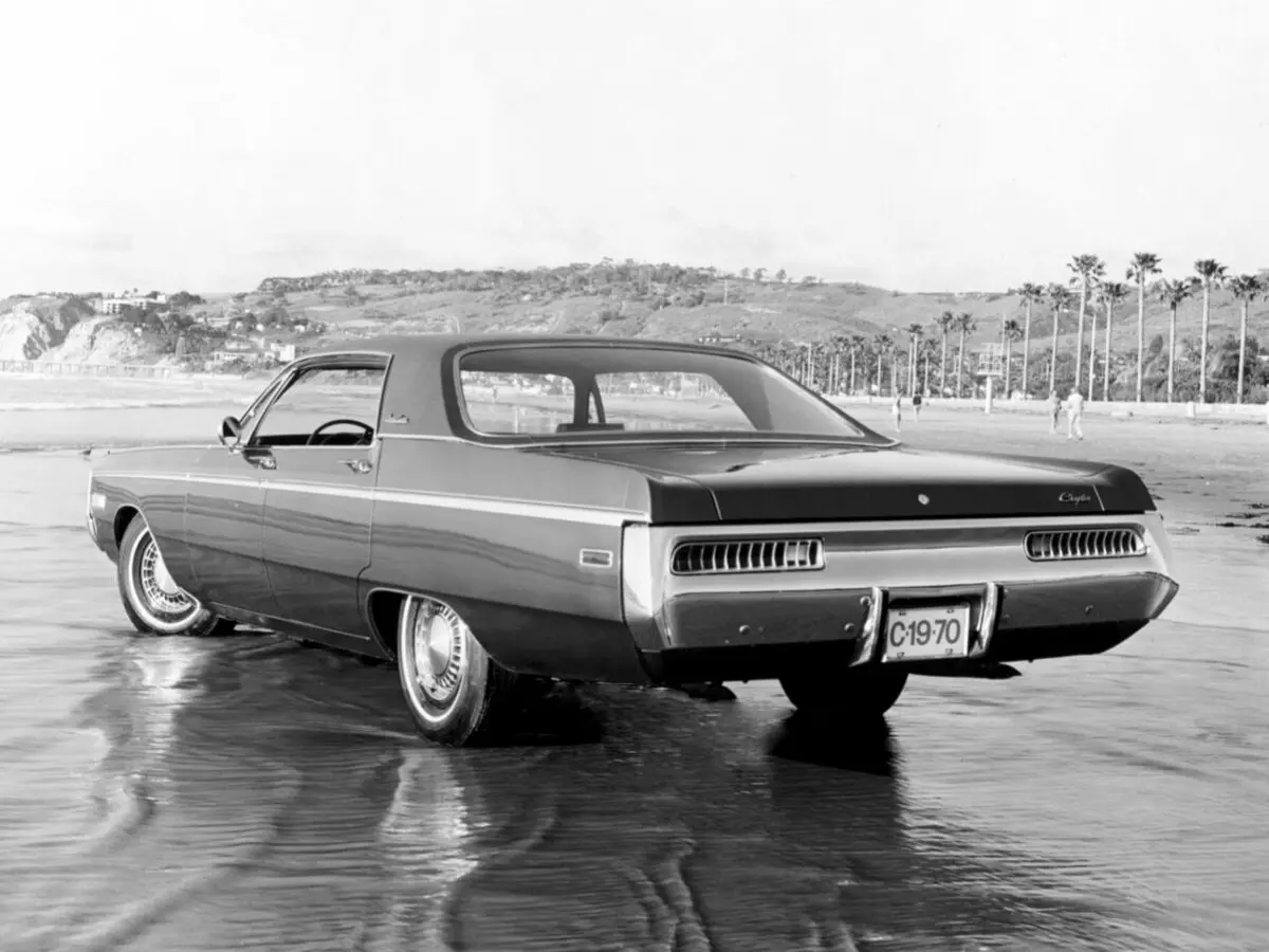 Chrysler Newport V Купе-хардтоп — сүрөт 3