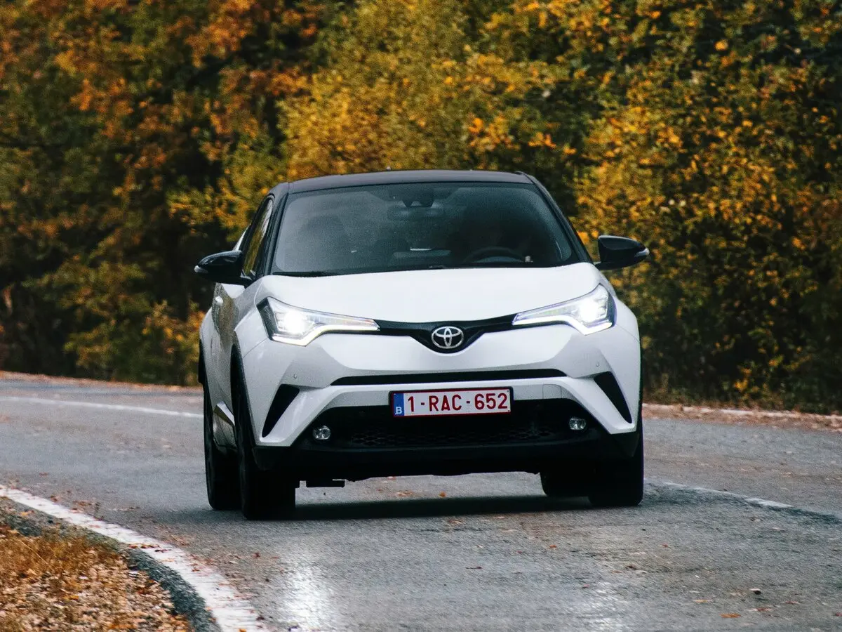 Toyota C-HR I Внедорожник 5 дв. — сүрөт 3