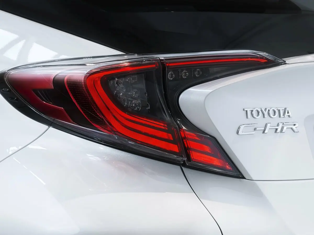 Toyota C-HR I Внедорожник 5 дв. — сүрөт 16