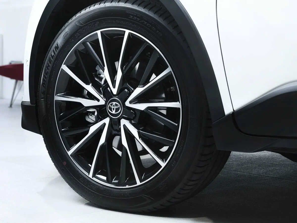 Toyota C-HR I Внедорожник 5 дв. — сүрөт 19