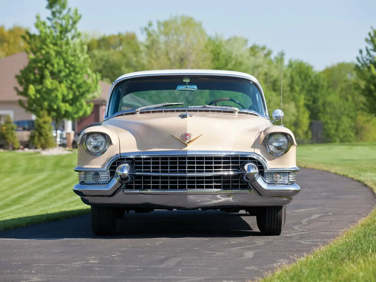 Cadillac Series 62 IV Купе-хардтоп — сүрөт 3
