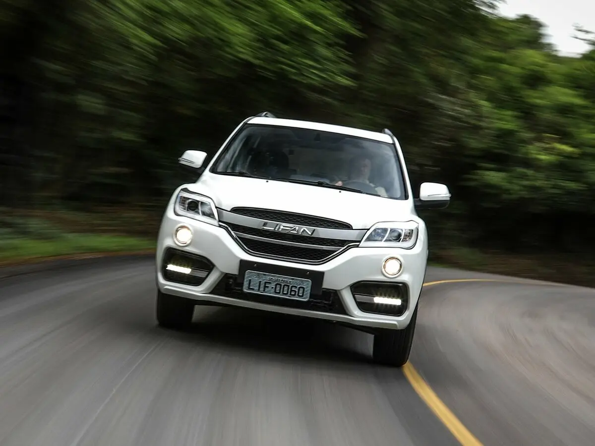 Lifan X60 I Рестайлинг 2 Внедорожник 5 дв. — 照片 3