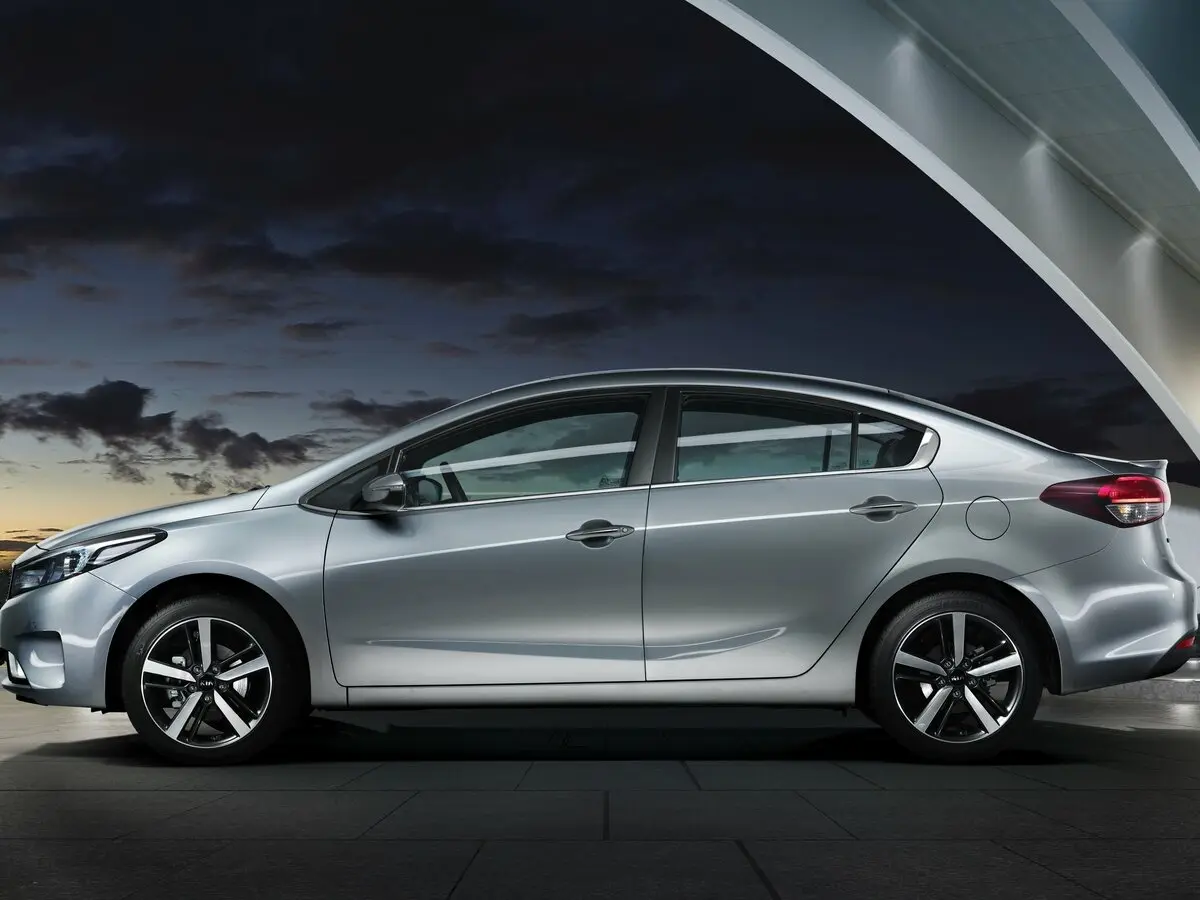 Kia Cerato III Рестайлинг (Classic) Седан — сүрөт 2