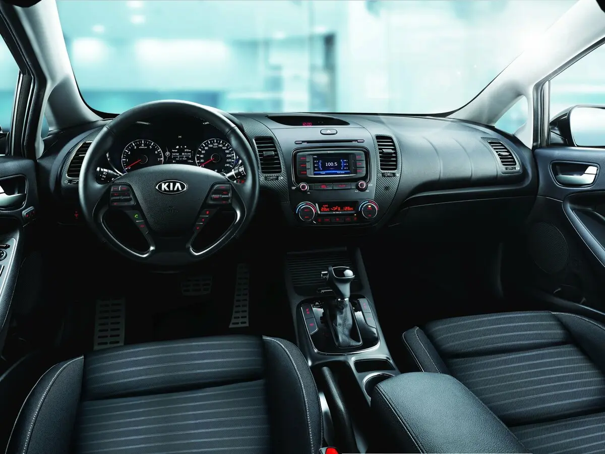 Kia Cerato III Рестайлинг (Classic) Седан — сүрөт 6