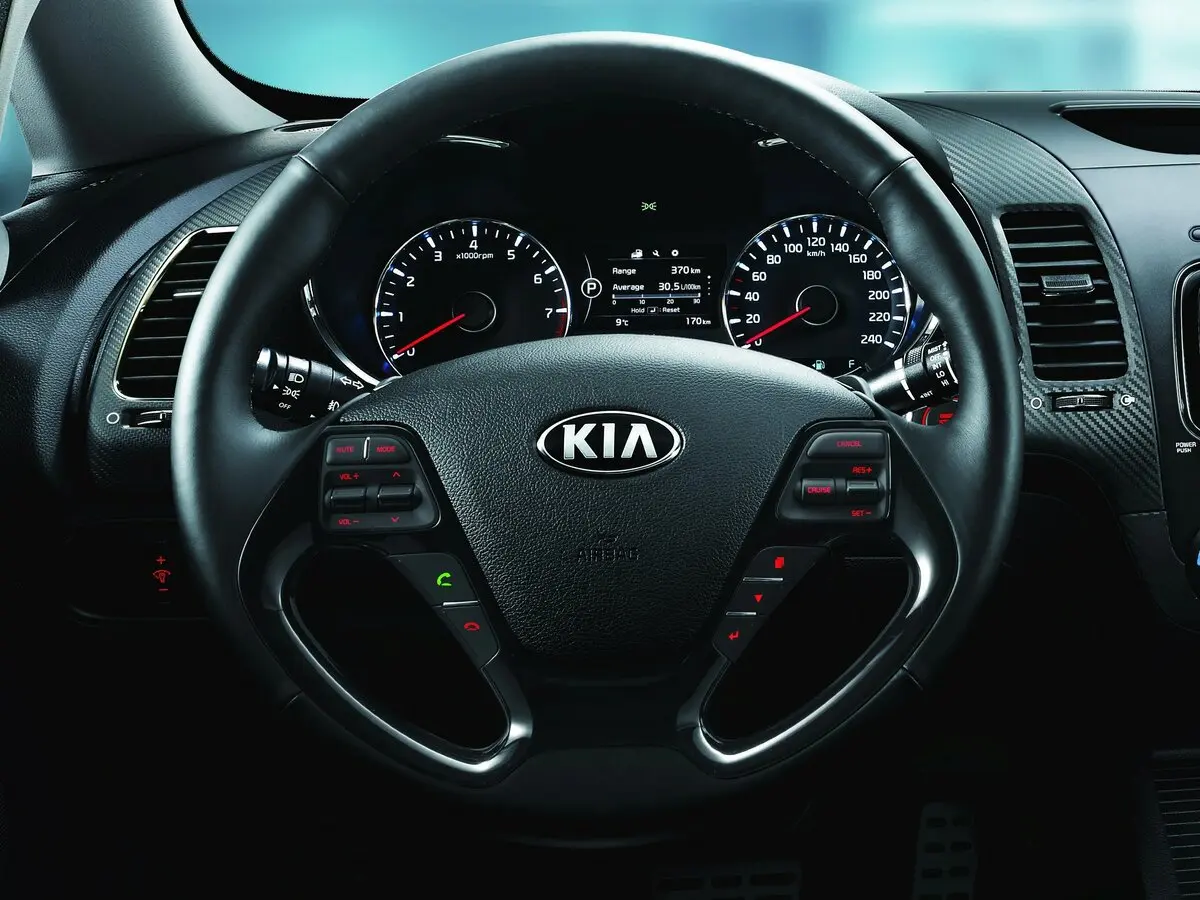 Kia Cerato III Рестайлинг (Classic) Седан — сүрөт 8