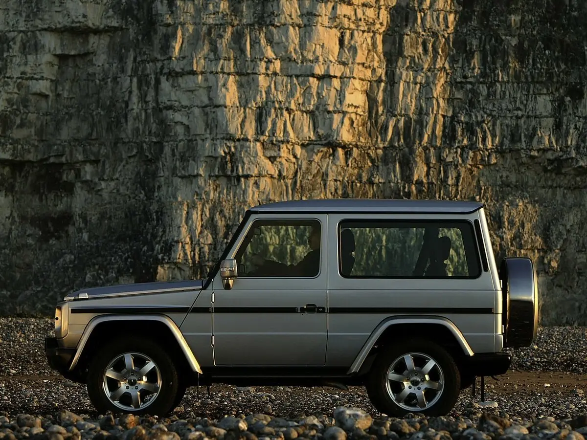 Mercedes-Benz G-Класс II (W463) Рестайлинг 1 Внедорожник 3 дв. — сүрөт 2