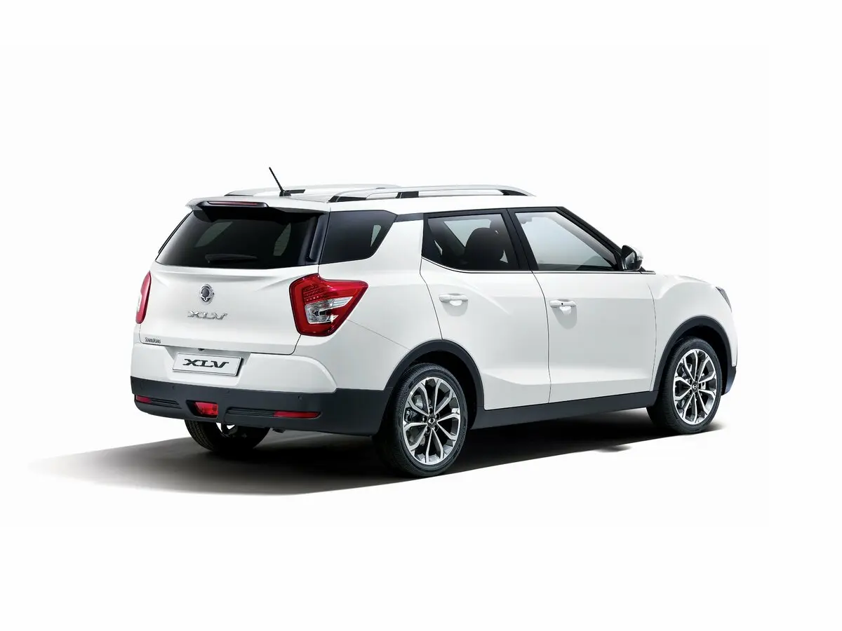 SsangYong XLV I Внедорожник 5 дв. — фото 5