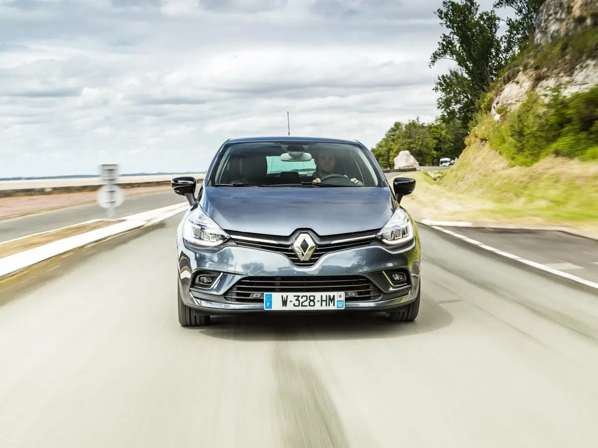 Renault Clio IV Рестайлинг Хэтчбек 5 дв. — 照片 3