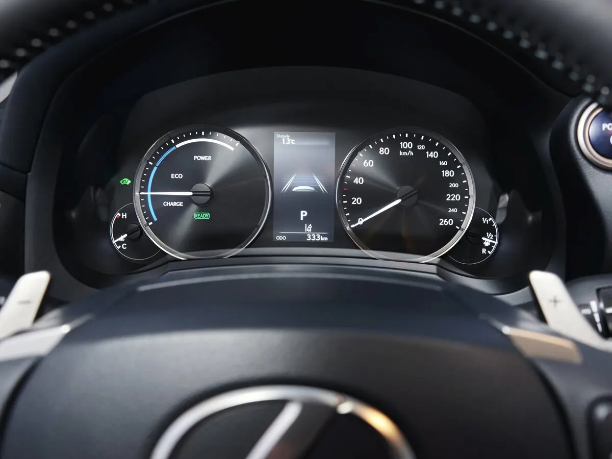 Lexus IS III Рестайлинг Седан — фото 8