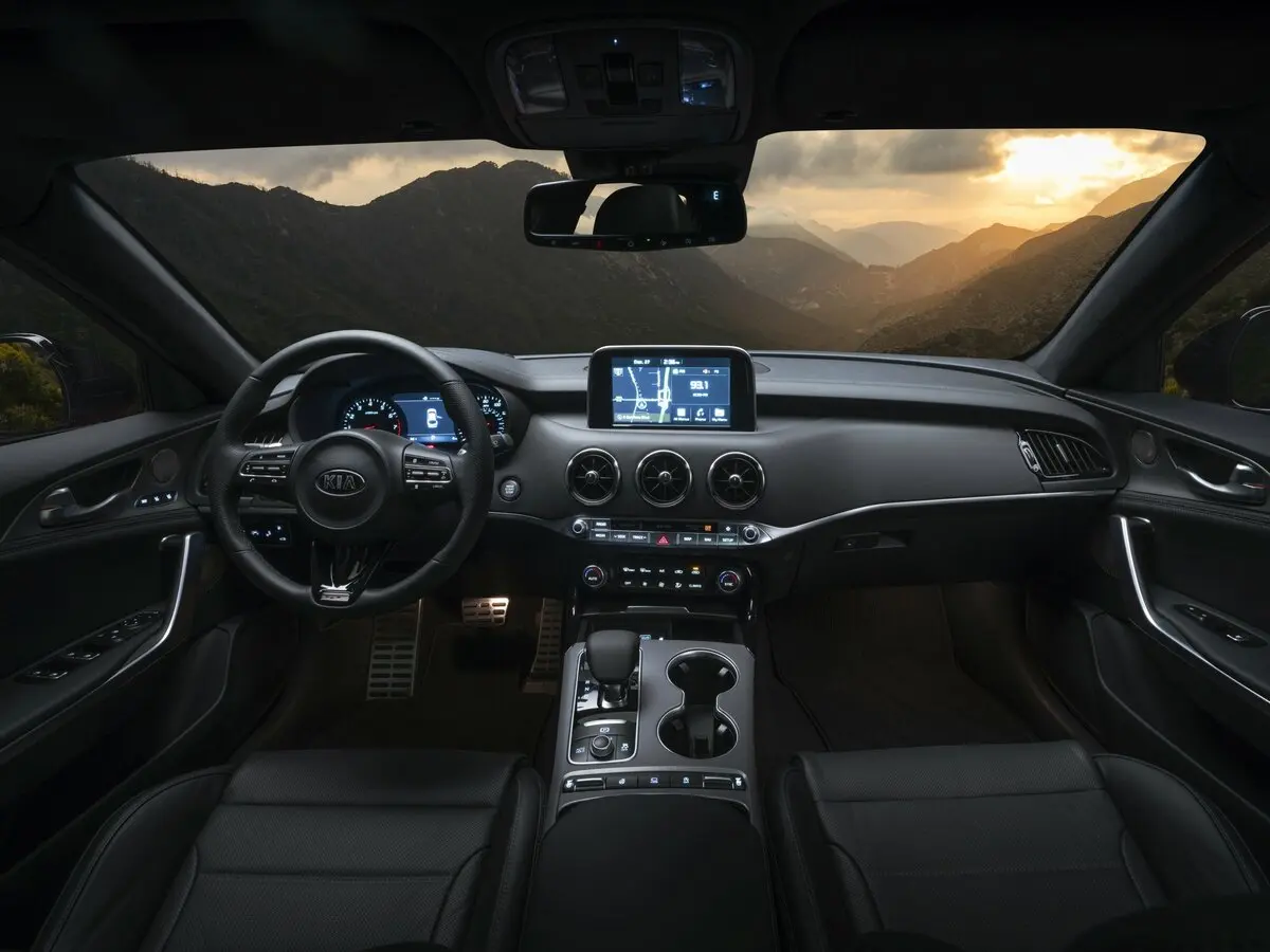 Kia Stinger I Лифтбек — фото 6