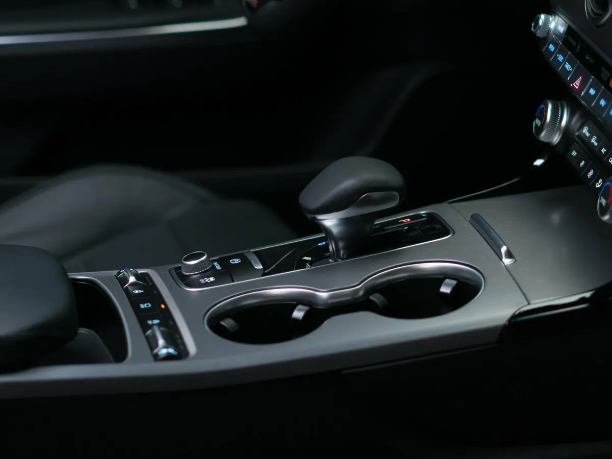 Kia Stinger I Лифтбек — фото 10