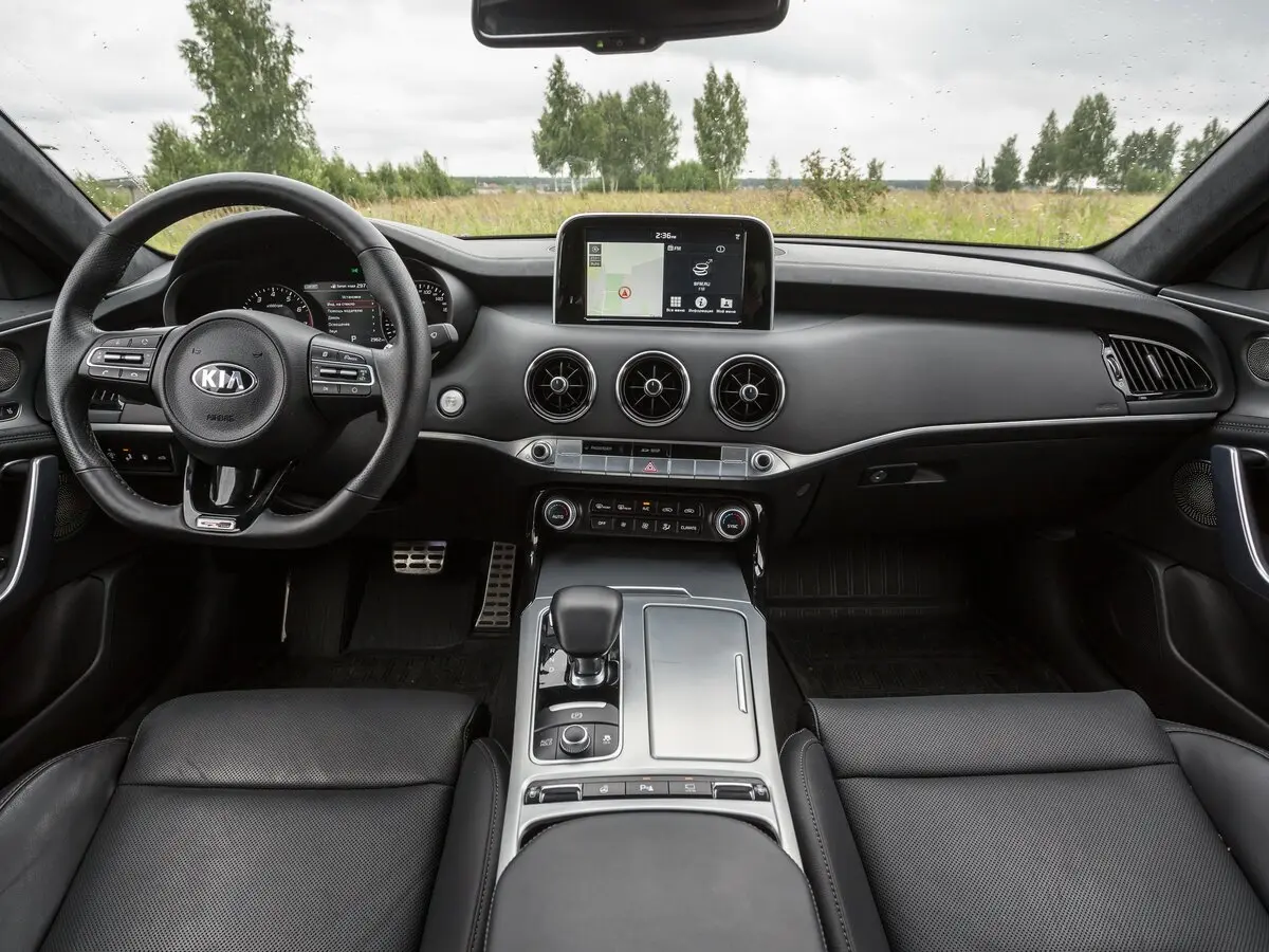 Kia Stinger I Лифтбек — фото 21