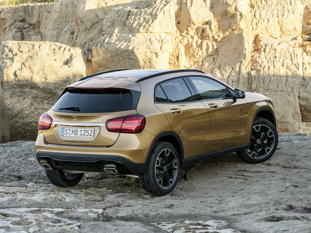 Mercedes-Benz GLA I (X156) Рестайлинг Внедорожник 5 дв. — photo 5