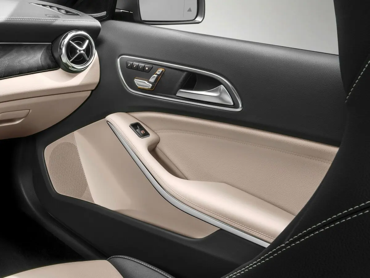 Mercedes-Benz GLA I (X156) Рестайлинг Внедорожник 5 дв. — photo 9