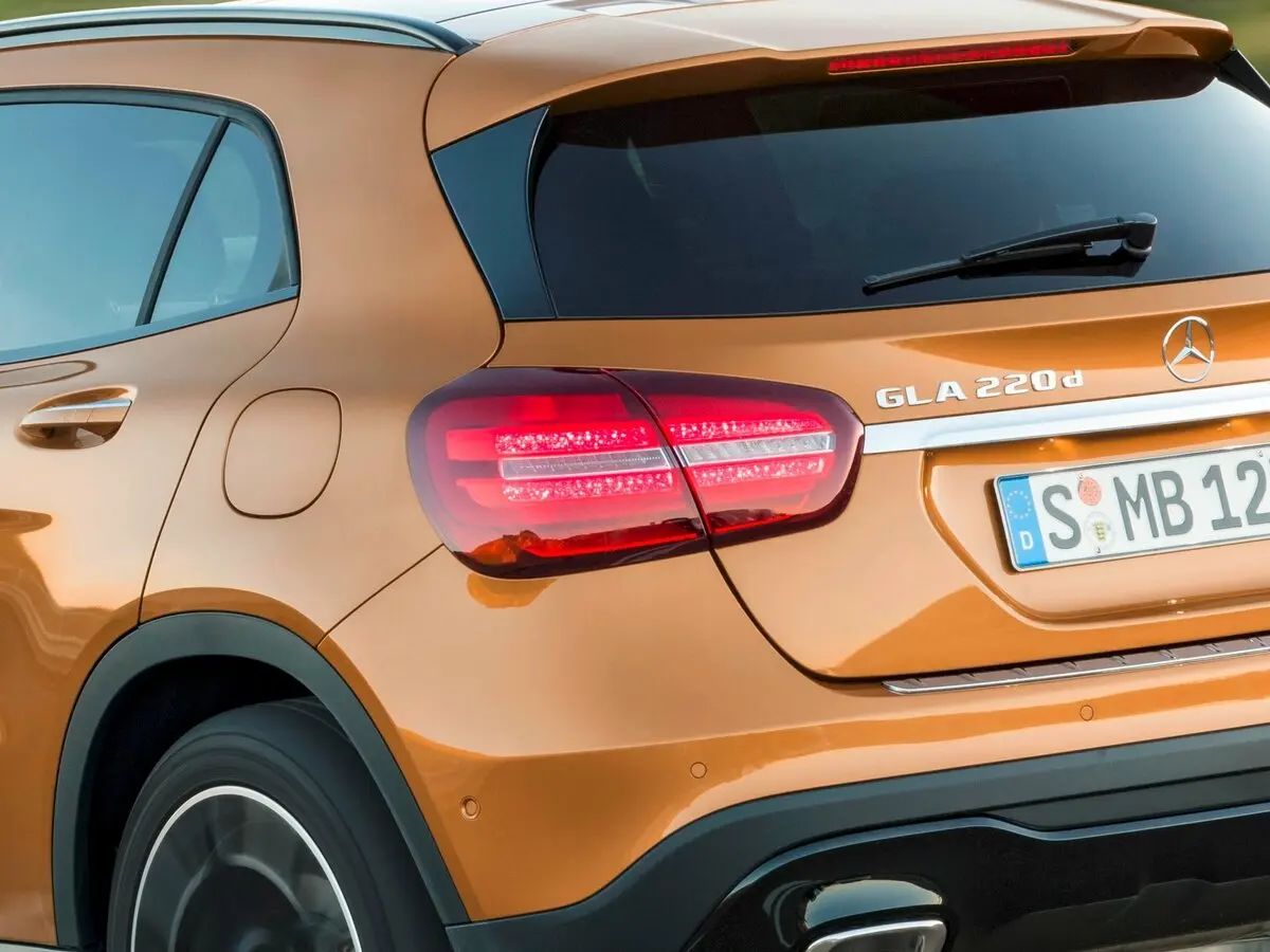 Mercedes-Benz GLA I (X156) Рестайлинг Внедорожник 5 дв. — photo 10