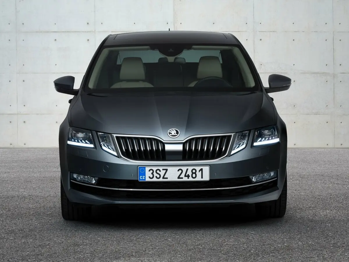 Skoda Octavia III (A7) Рестайлинг Лифтбек — сүрөт 3