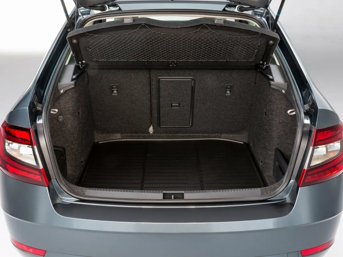 Skoda Octavia III (A7) Рестайлинг Лифтбек — сүрөт 7