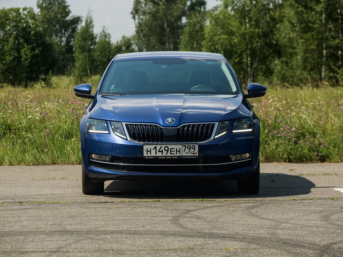 Skoda Octavia III (A7) Рестайлинг Лифтбек — сүрөт 16