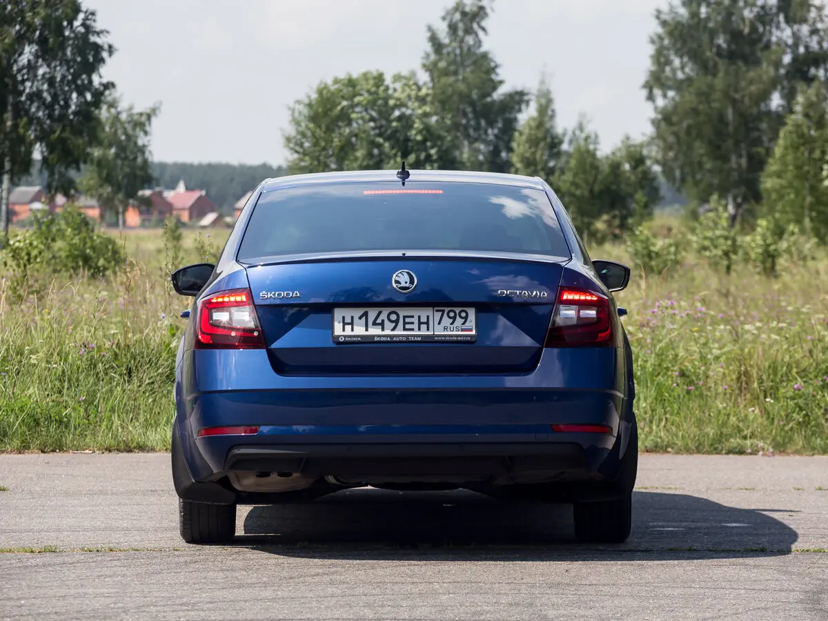 Skoda Octavia III (A7) Рестайлинг Лифтбек — сүрөт 17