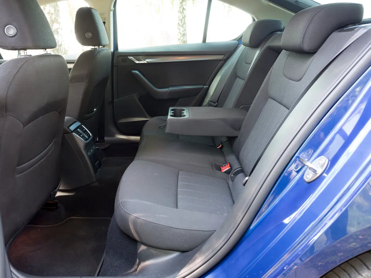 Skoda Octavia III (A7) Рестайлинг Лифтбек — сүрөт 22