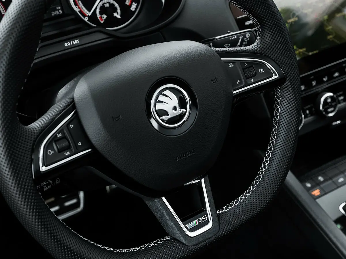 Skoda Octavia RS III Рестайлинг Универсал 5 дв. — 照片 9