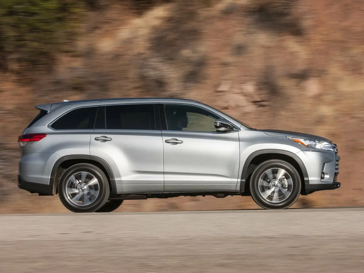 Toyota Highlander III (XU50) Рестайлинг Внедорожник 5 дв. — фото 2