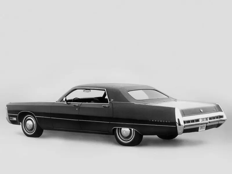 Chrysler Imperial LeBaron Седан-хардтоп — сүрөт 3