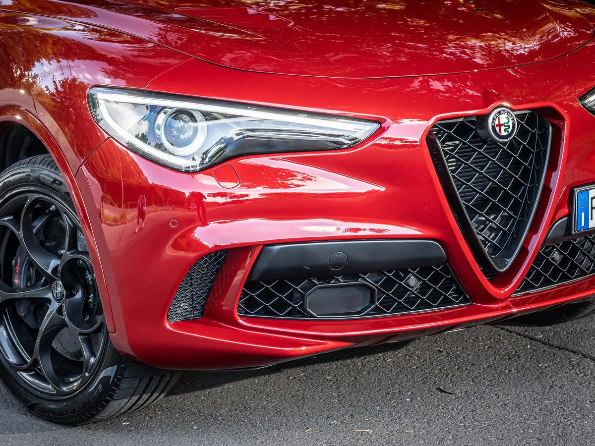 Alfa Romeo Stelvio I Внедорожник 5 дв. — сүрөт 16