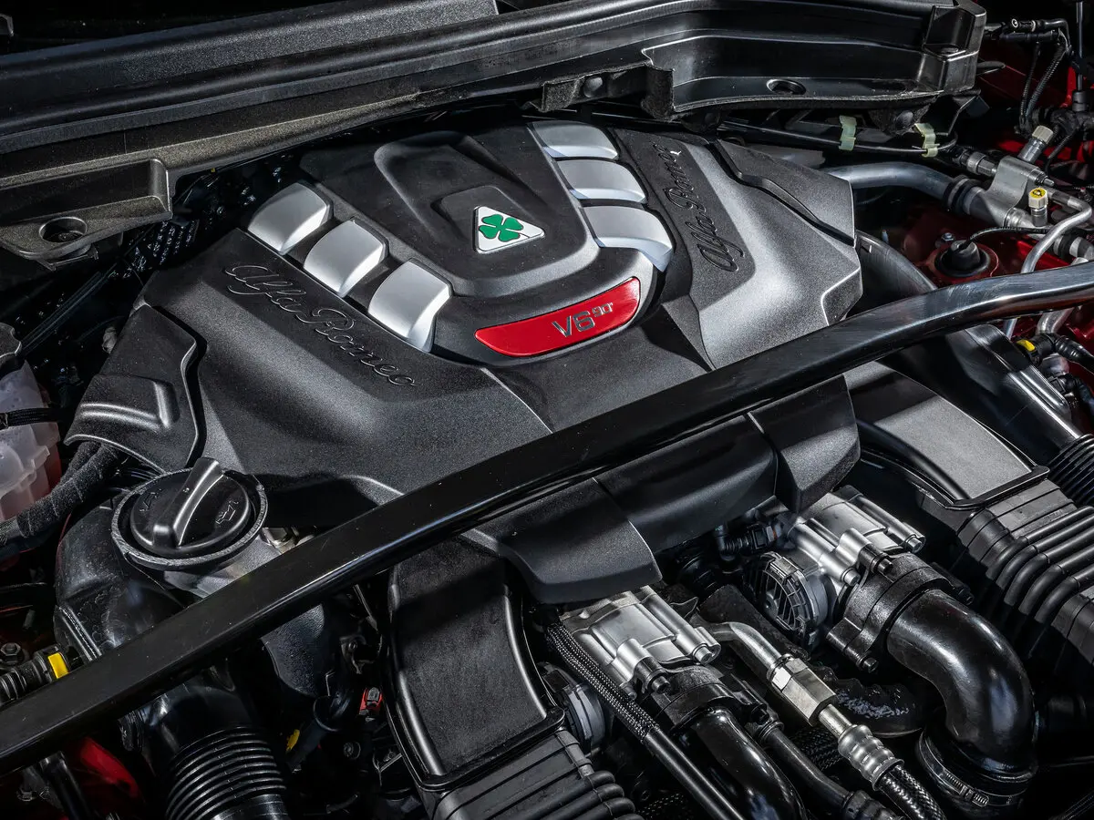 Alfa Romeo Stelvio I Внедорожник 5 дв. — сүрөт 19