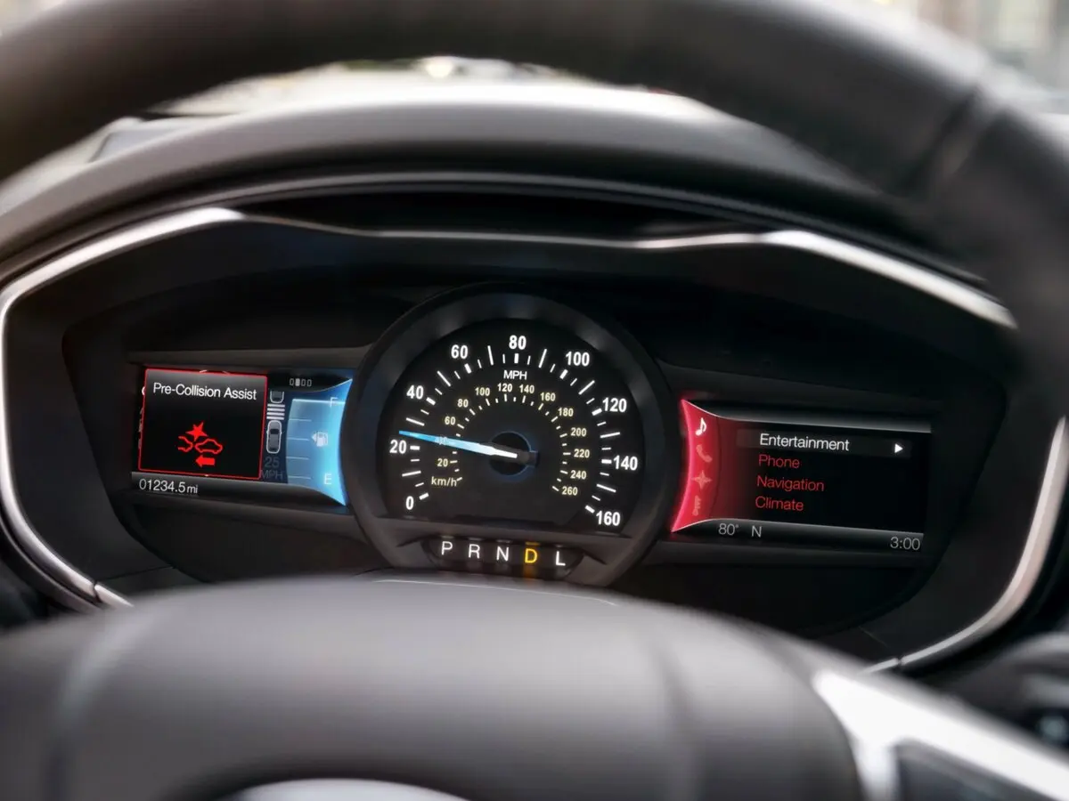Ford Fusion (North America) II Рестайлинг Седан — сүрөт 8