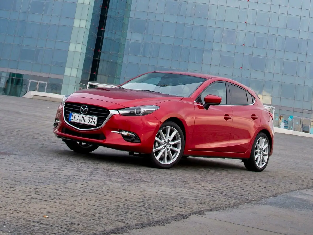 Mazda 3 III (BM) Рестайлинг Хэтчбек 5 дв.
