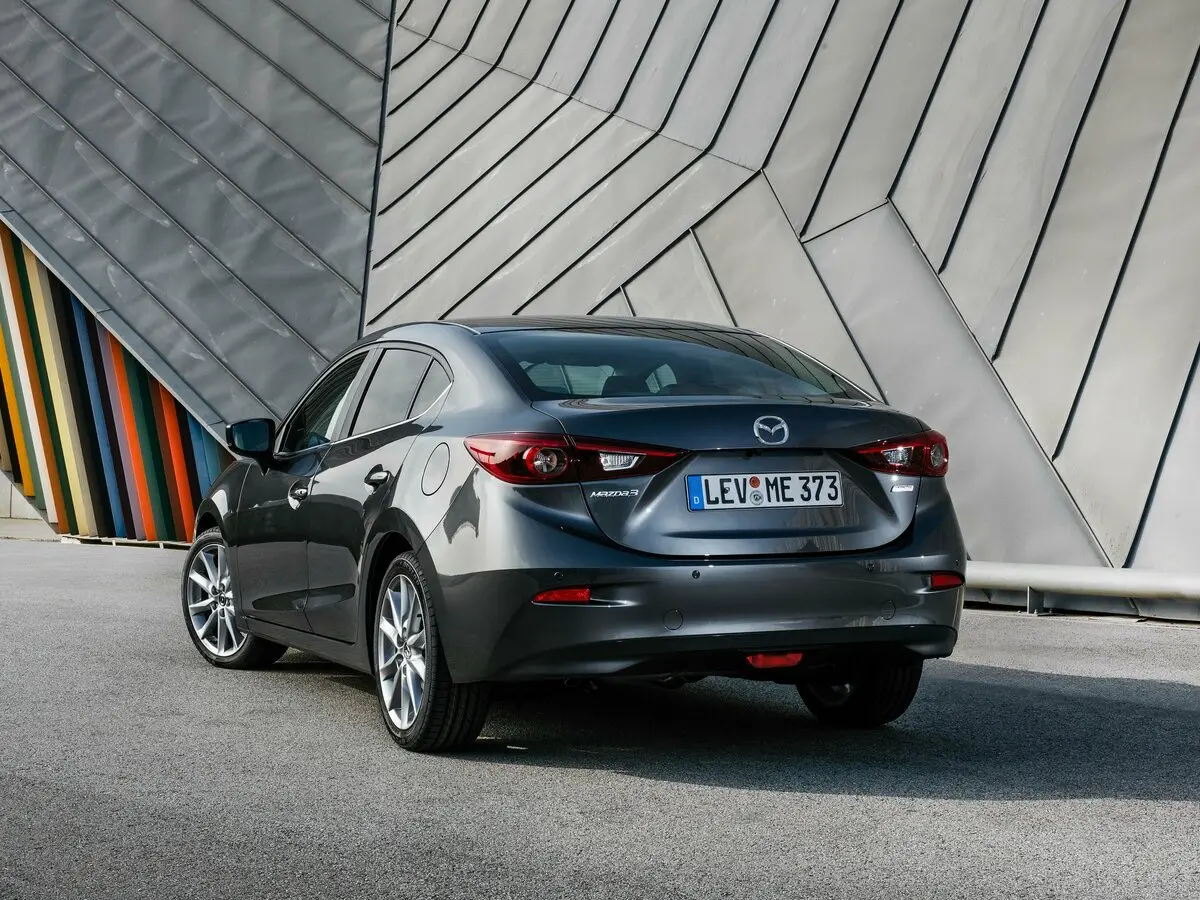 Mazda 3 III (BM) Рестайлинг Седан — фото 4