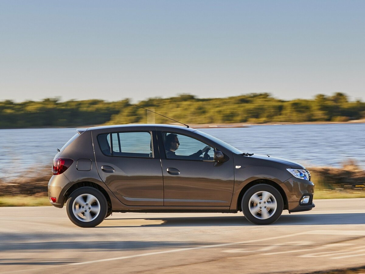 Dacia Sandero II Рестайлинг Хэтчбек 5 дв. — фото 2