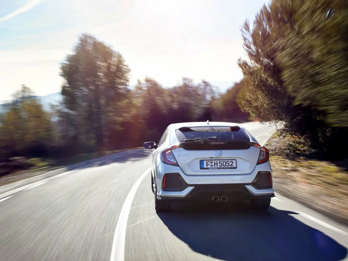 Honda Civic X Хэтчбек 5 дв. — фото 3