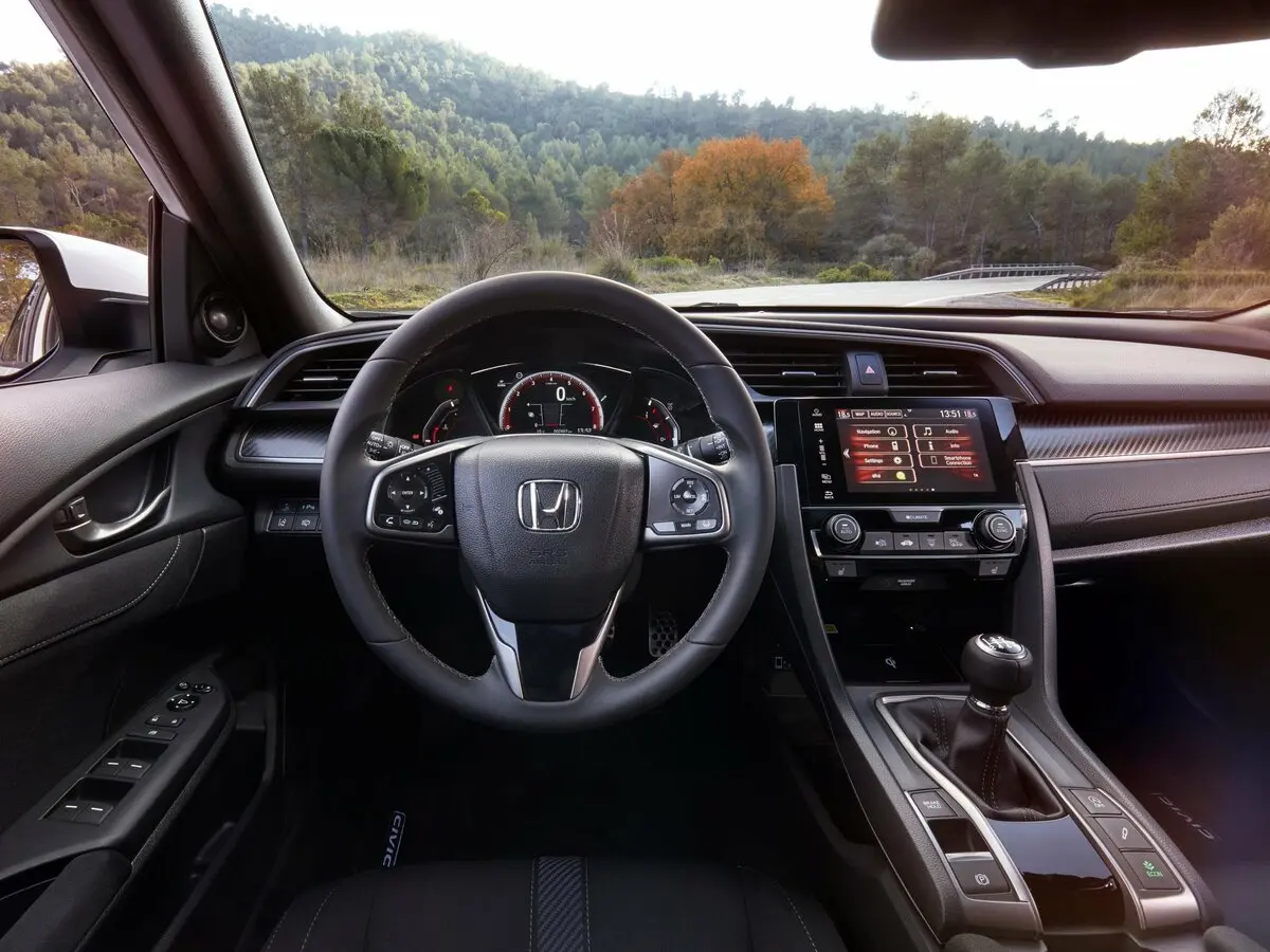 Honda Civic X Хэтчбек 5 дв. — фото 5