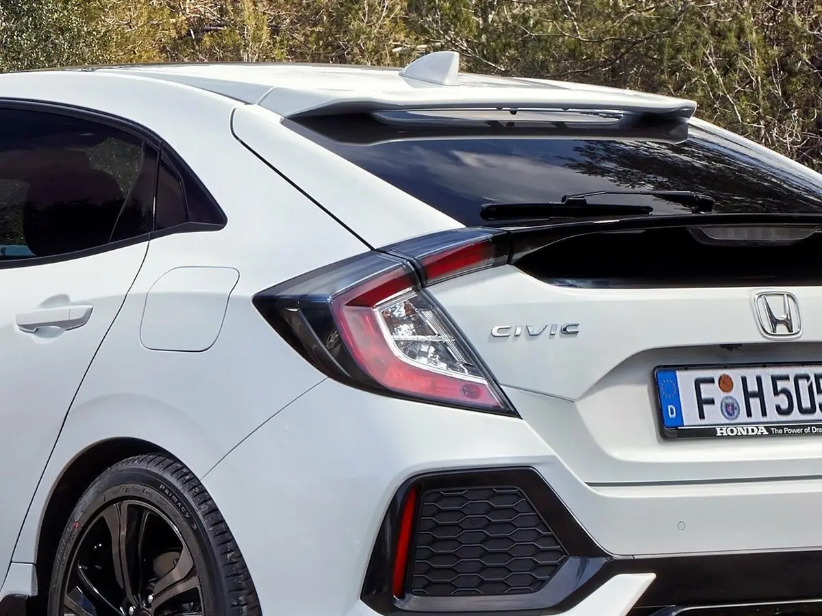 Honda Civic X Хэтчбек 5 дв. — фото 10