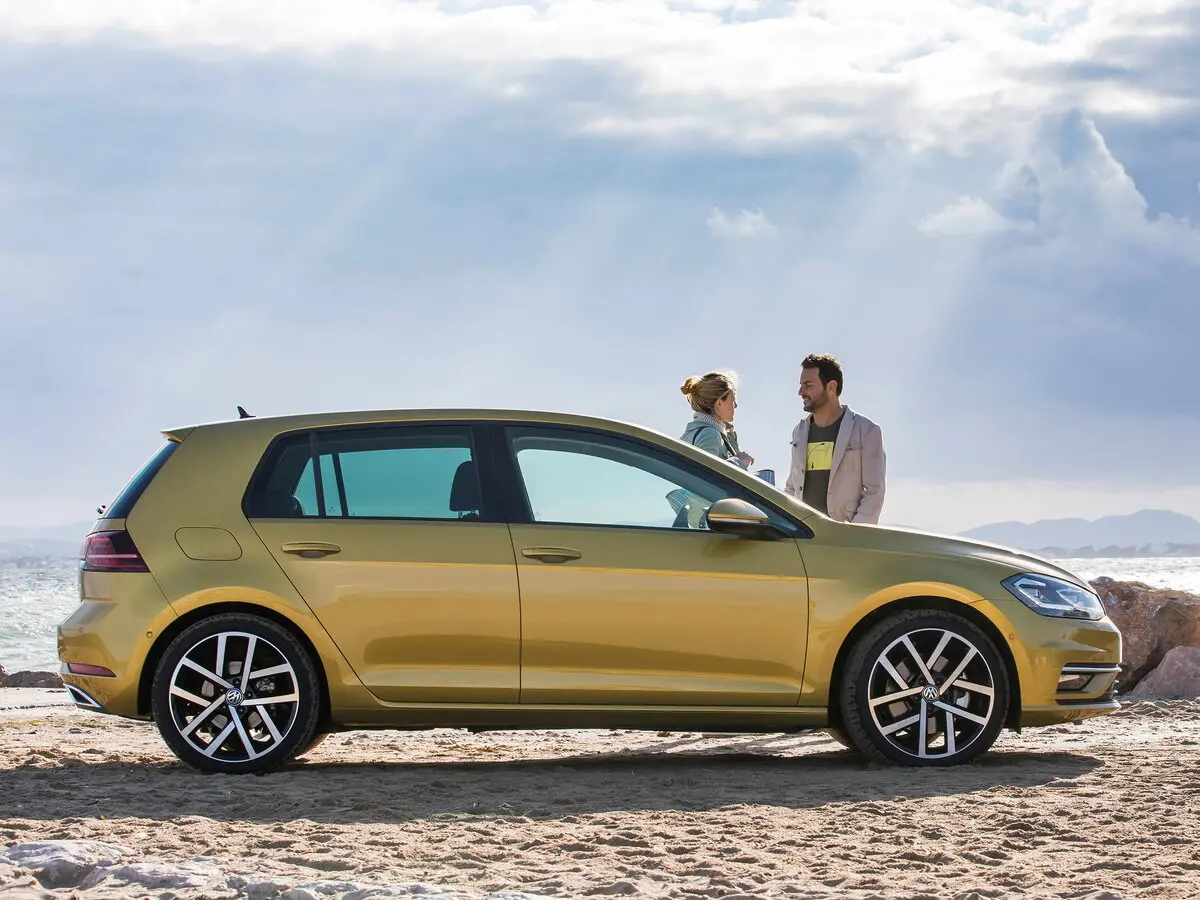 Volkswagen Golf VII Рестайлинг Хэтчбек 5 дв. — фото 2