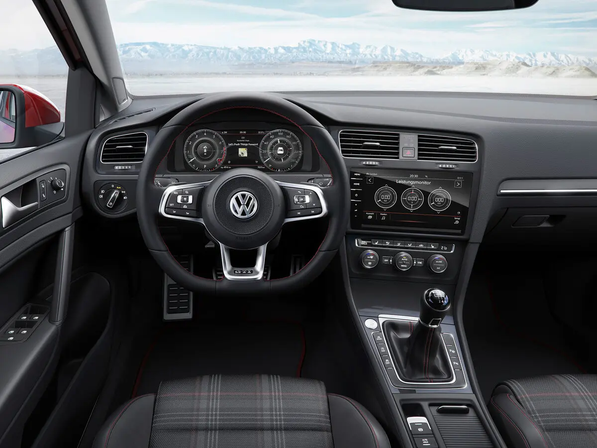 Volkswagen Golf GTI VII Рестайлинг Хэтчбек 3 дв. — сүрөт 6