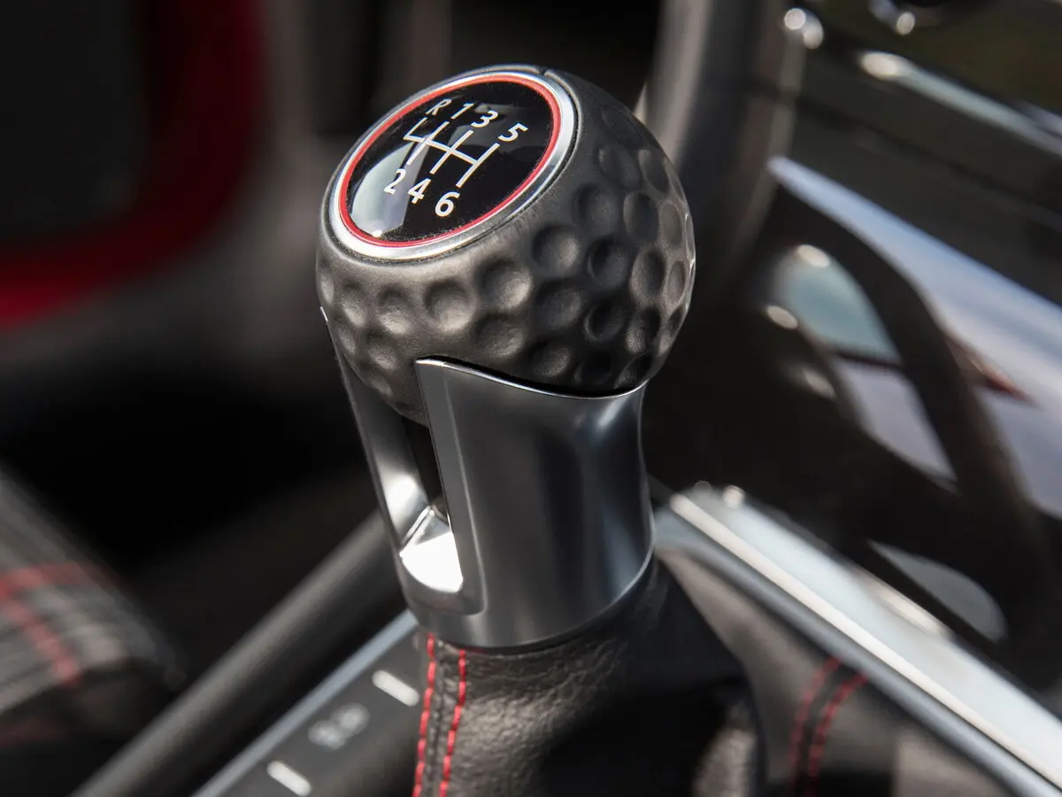 Volkswagen Golf GTI VII Рестайлинг Хэтчбек 3 дв. — сүрөт 10