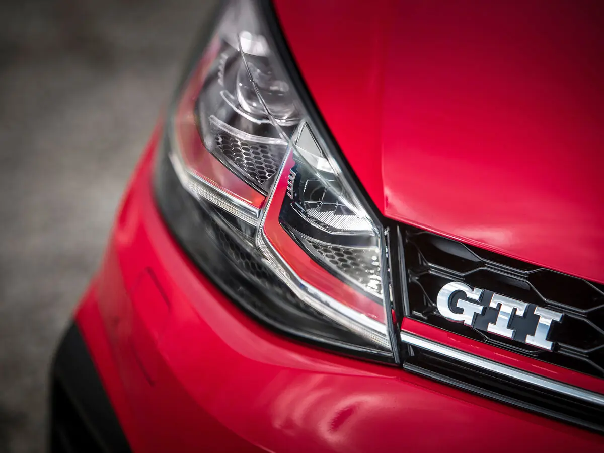 Volkswagen Golf GTI VII Рестайлинг Хэтчбек 3 дв. — сүрөт 12
